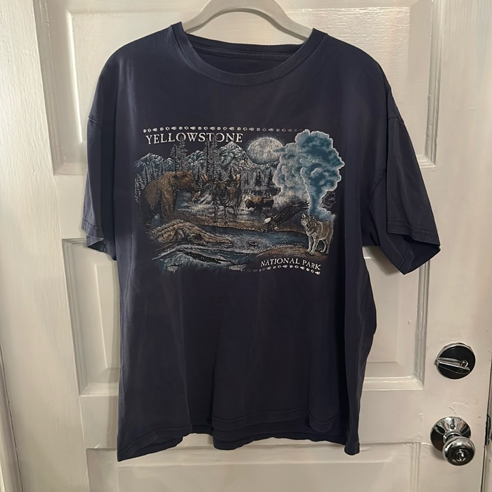 Vintage Yellowstone National Park T-shirt 100% cotton